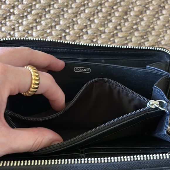 Coach Wallet - Picture 4 of 4